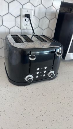 Amazon basics 4 slot toaster