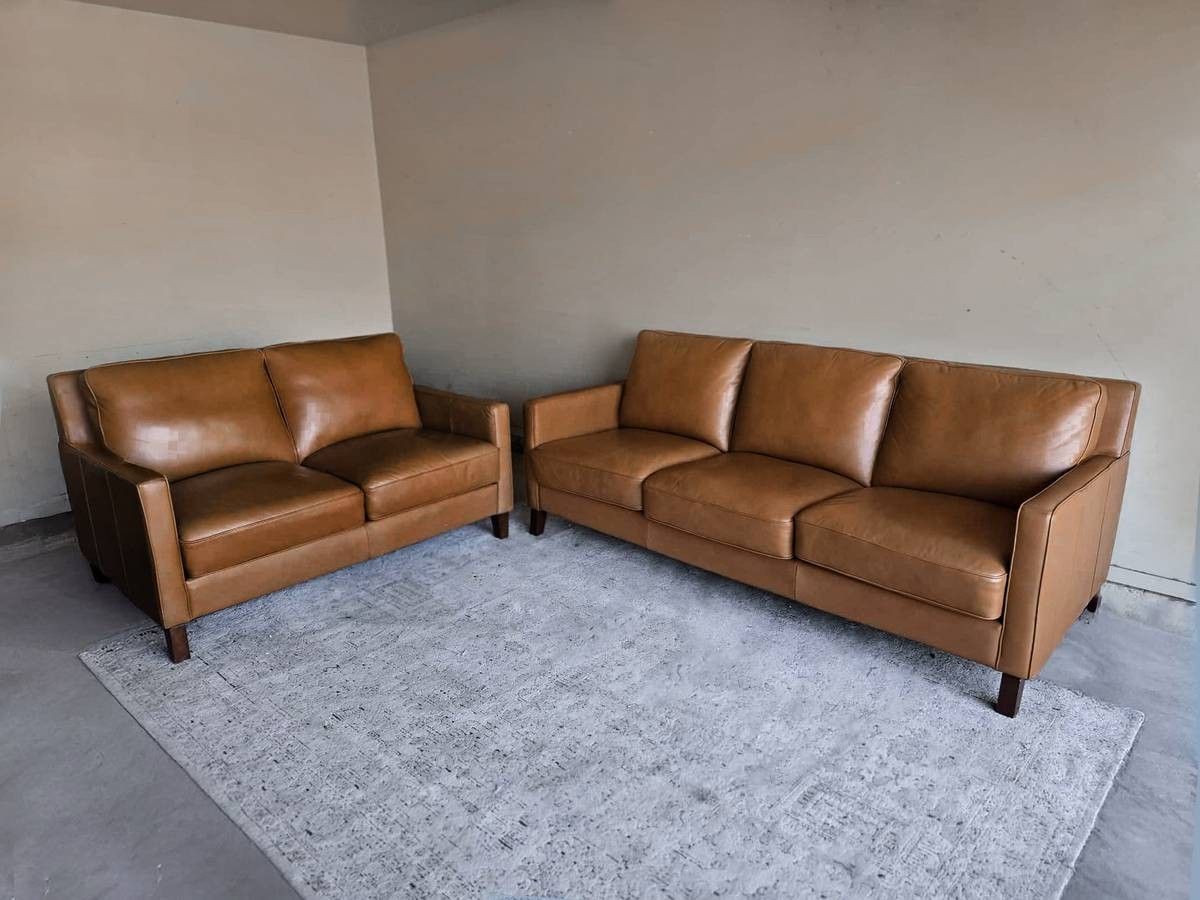 Italian Leather 2 Piece Sofa & Loveseat Set