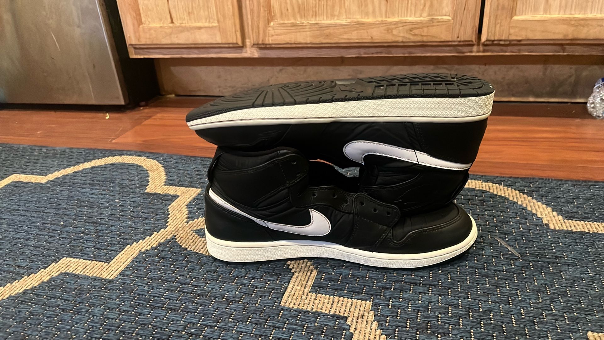 Nike Air Jordan 1 Retro High OG Ying Yang Black White Sneakers