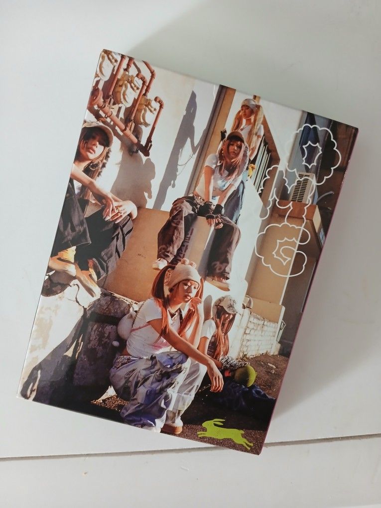 NewJeans KPOP OMG Album