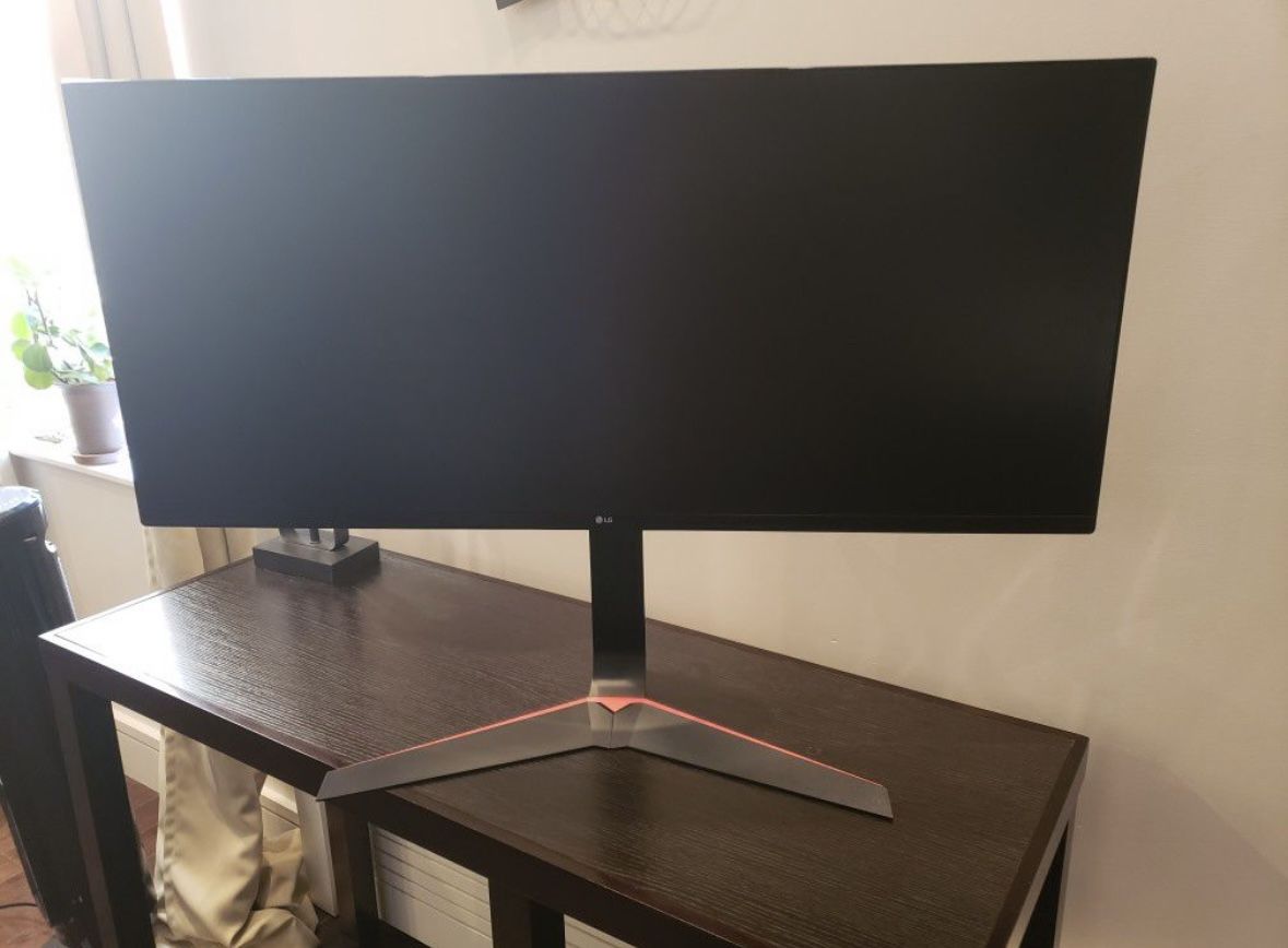 LG 34UM69G-B 34-Inch 21:9 UltraWide IPS Monitor with 1ms Motion Blur Reduction and FreeSync,Black