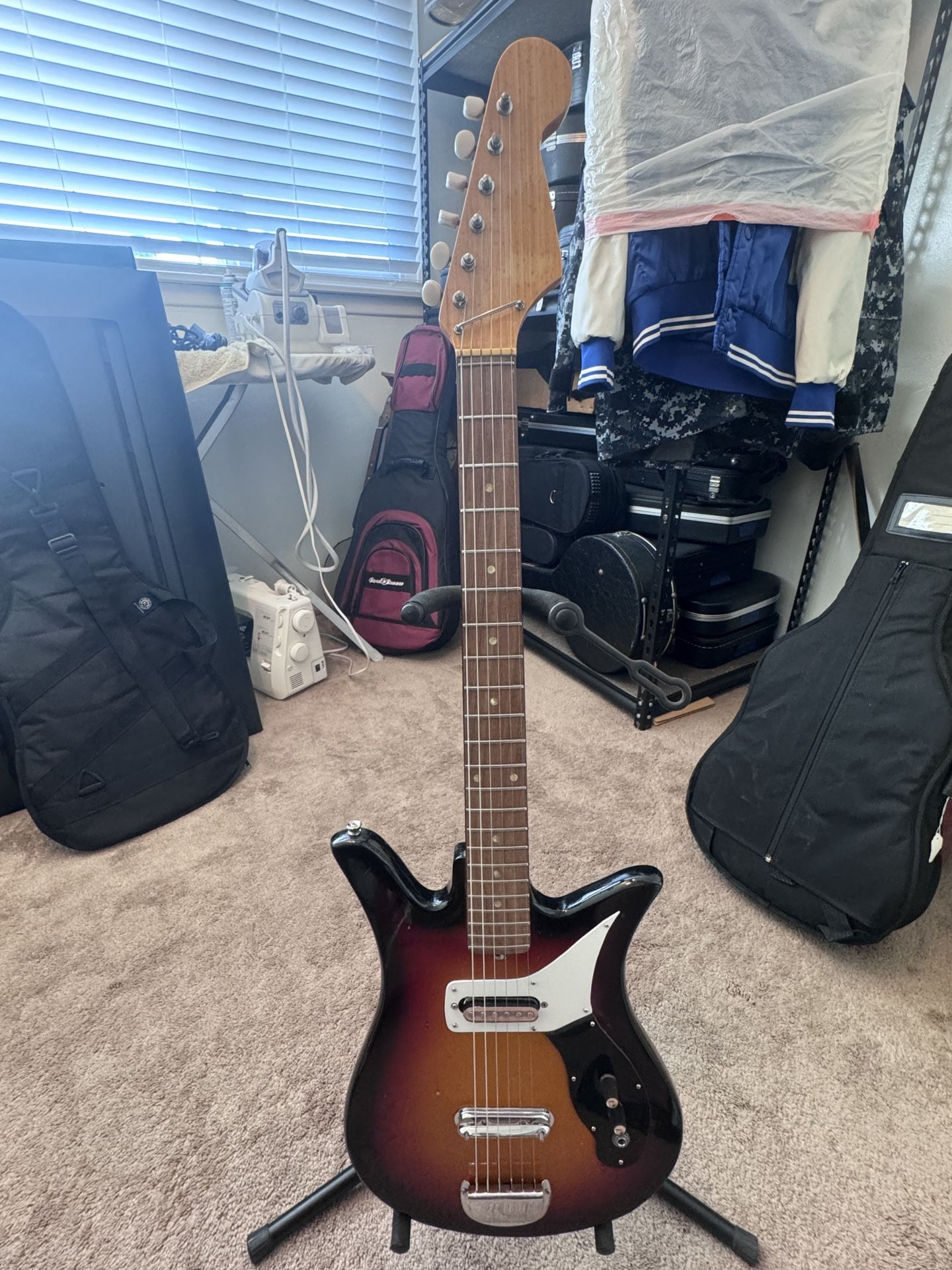 1960s Teisco Del Rey ET-100 Electric Guitar – Japan – Sunburst – Single Pickup Gold-Foil Style