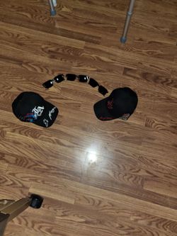 Hats and glasses no box