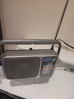 Panasonic RF-2400D Portable AM/FM Radio - Battery & AC Powered, Silver