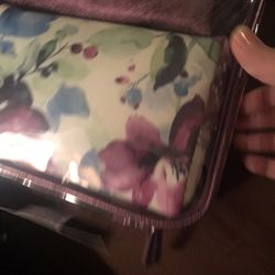 2 Tahari Cosmetic Bags ( NEW)