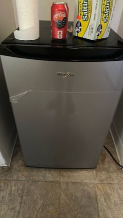 Whirlpool mini fridge