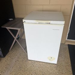 Insignia Freezer $100