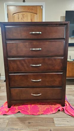 5 Drawer Dresser, Clothes chest, solid wood