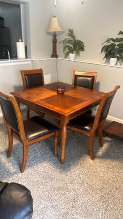 Super good quality wooden dining set (can be explanded)