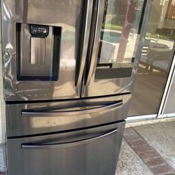 Refrigerator (Samsung)-must Go!!