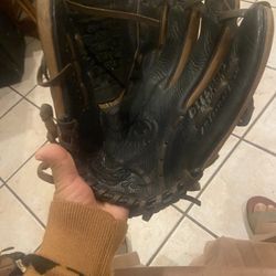 Baseball Glove 11 1/2 Youth 