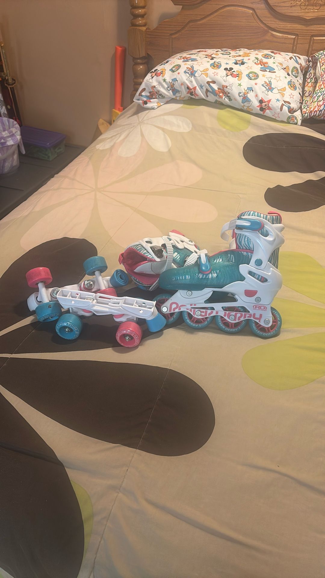 Pink And Blue Interchangeable Roller Skates Size Changeable From 3-6