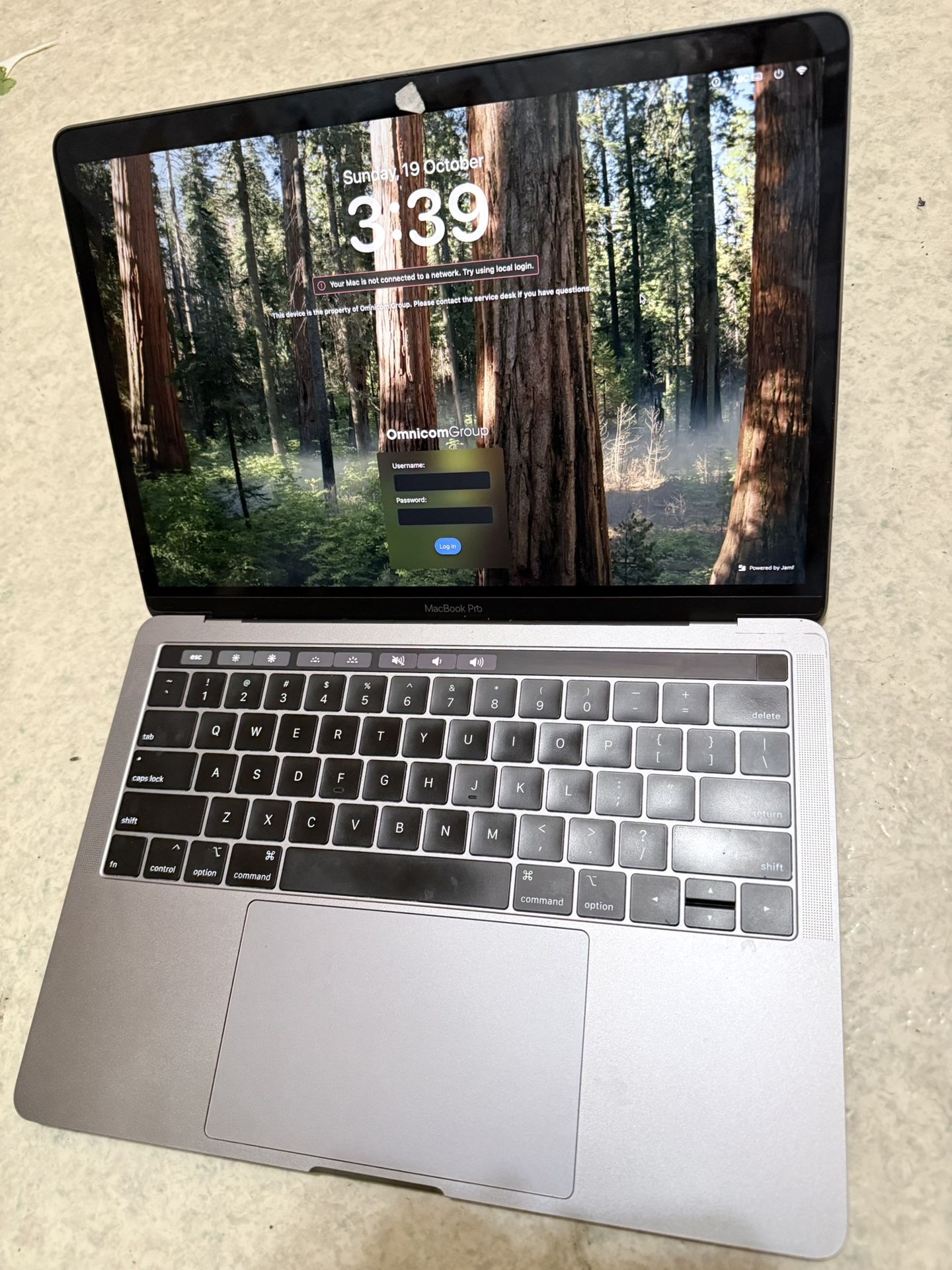 Macbook Pro 2018. 16 Gb 512 iCloud Locked 