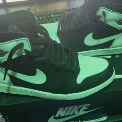 Air Jordan Retro High OG Black/White