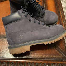 Boys Blue Timberland’s Size 2.5