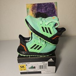 Size 5c - Kids Green Adidas - $40