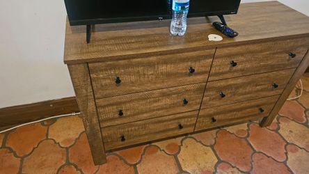 Dresser 6 drawers