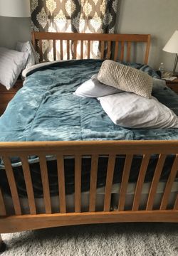 Queen size bed frame. Jordan furniture