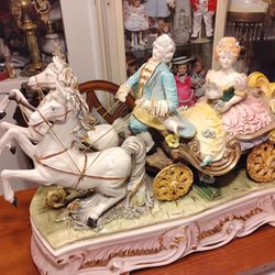 Beautiful Capodimonte Vintage  Carriage Statue Can Also Be Turned Into A Lamp
