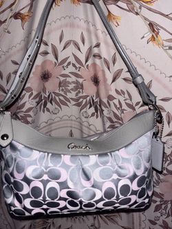 Vintage Y2K Coach Ashley hobo shoulder bag featuring a gray & pink signature monogram print