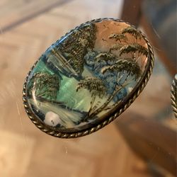 Russian Fedoskino Brooch