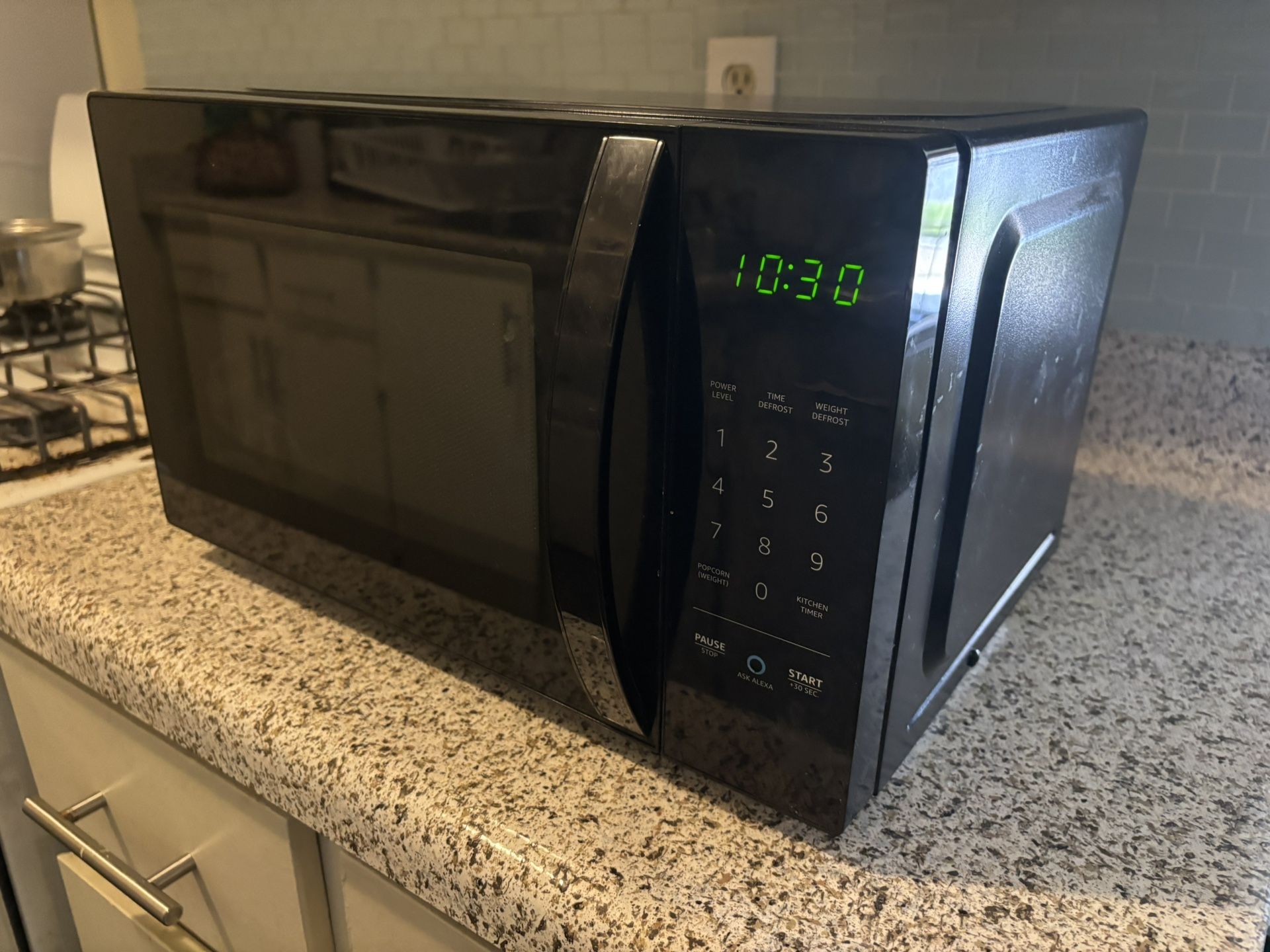 Microwave 9.5x11.5x17 in 0.7 Cu