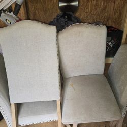 4 Chairs 