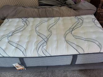 Serta perfect sleeper mattress and adjustable bed frame with remote