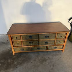 Dresser/Tv Stand