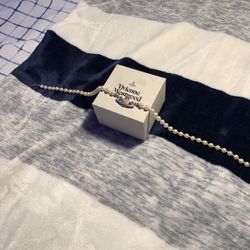 Vivienne Westwood Bas Relief Choker pearls 