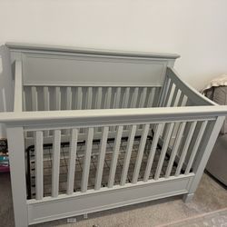 Pottery Barn Kids Convertible Crib 