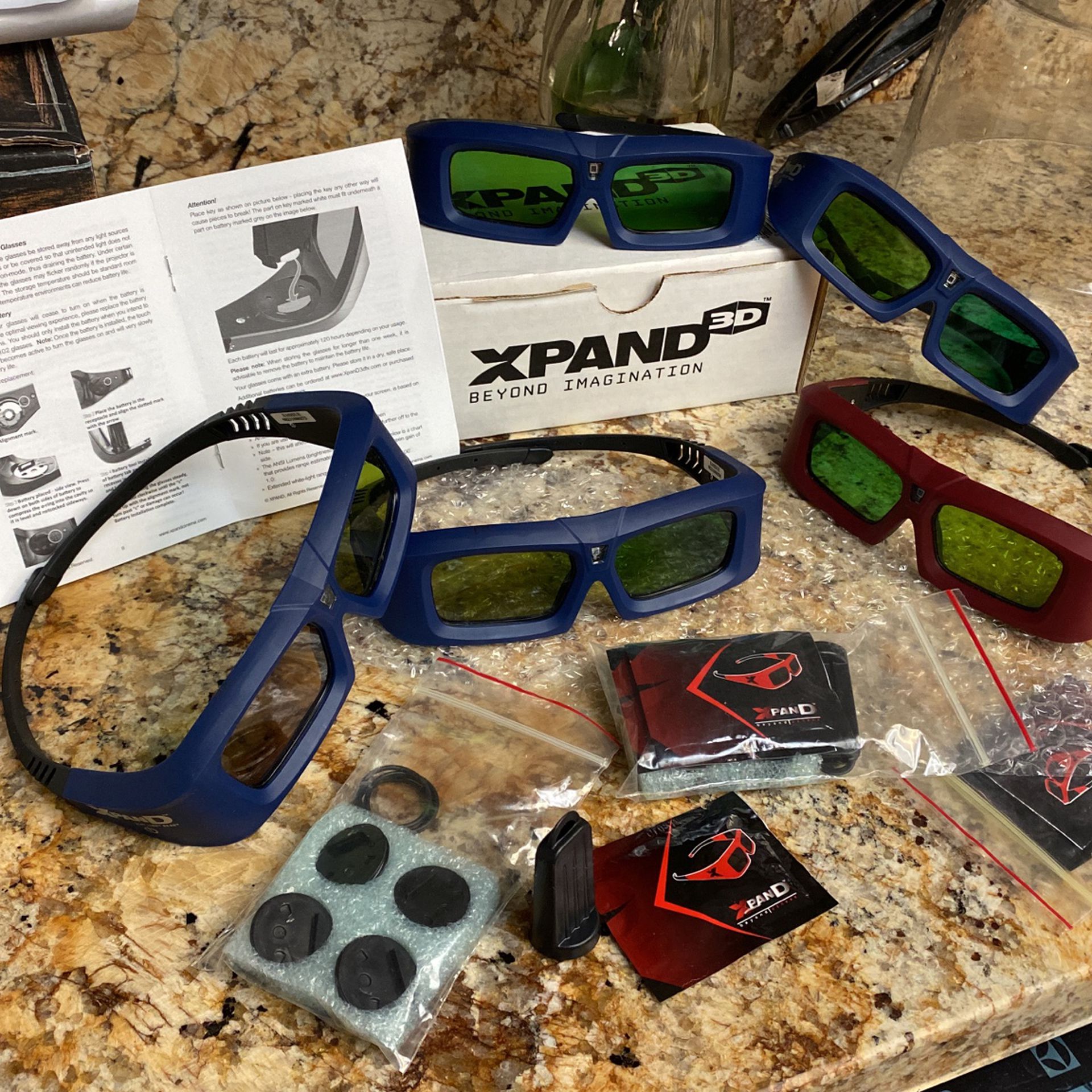 Pair XPAND DLP-Link Beyond Imagination 3D Glasses X102-R2 Batteries Included