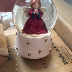 Snow Globe 