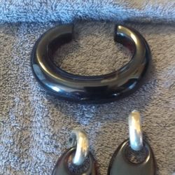 Acrylic cuff bracelet and earrings set