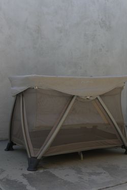 Nuna Travel Crib