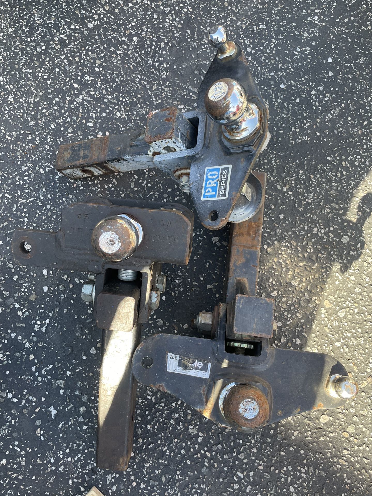 2 Weight Distribution Hitches & 2 Drop Hitches for Sale in Wrightwood