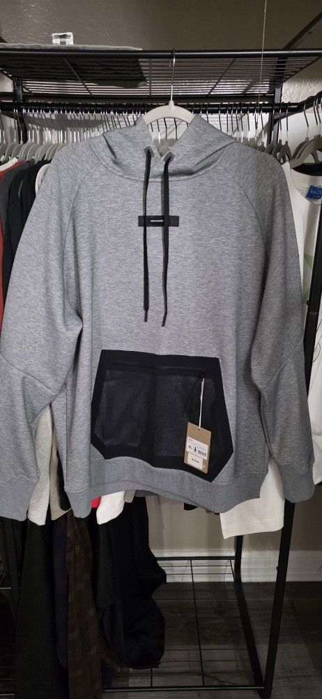 Men's On Hoodie Size XL