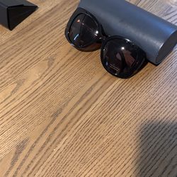 Lentes  nuevos  versases  precio  200