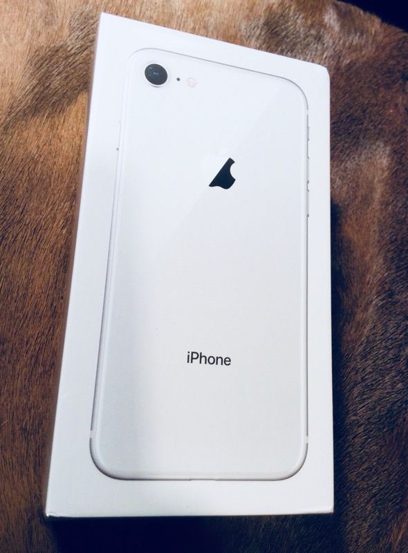 New Full Wararanty iPhone 8 256GB Unlocked Sealed in Box White