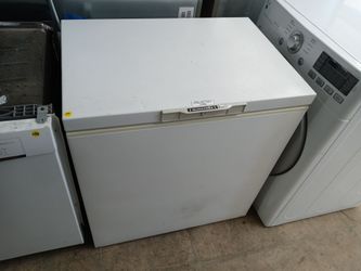 QuickFrez by Wood white chest freezer - Free delivery