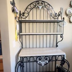 Black Metal Bakers Rack