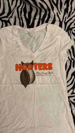 Hooters National City CA V-Neck T-Shirt