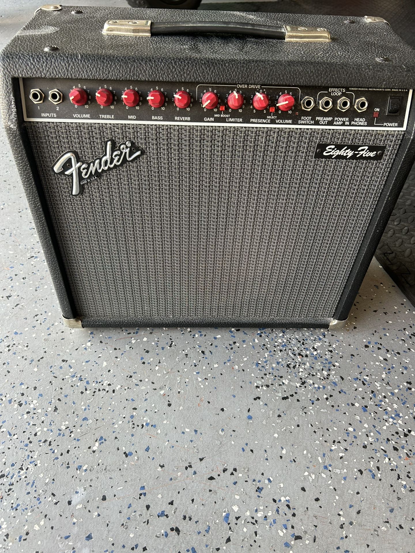 Fender Eight Five Amp