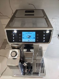 DeLonghi PrimaDonna Elite Super Automatic Espresso Machine ECAM65055MS