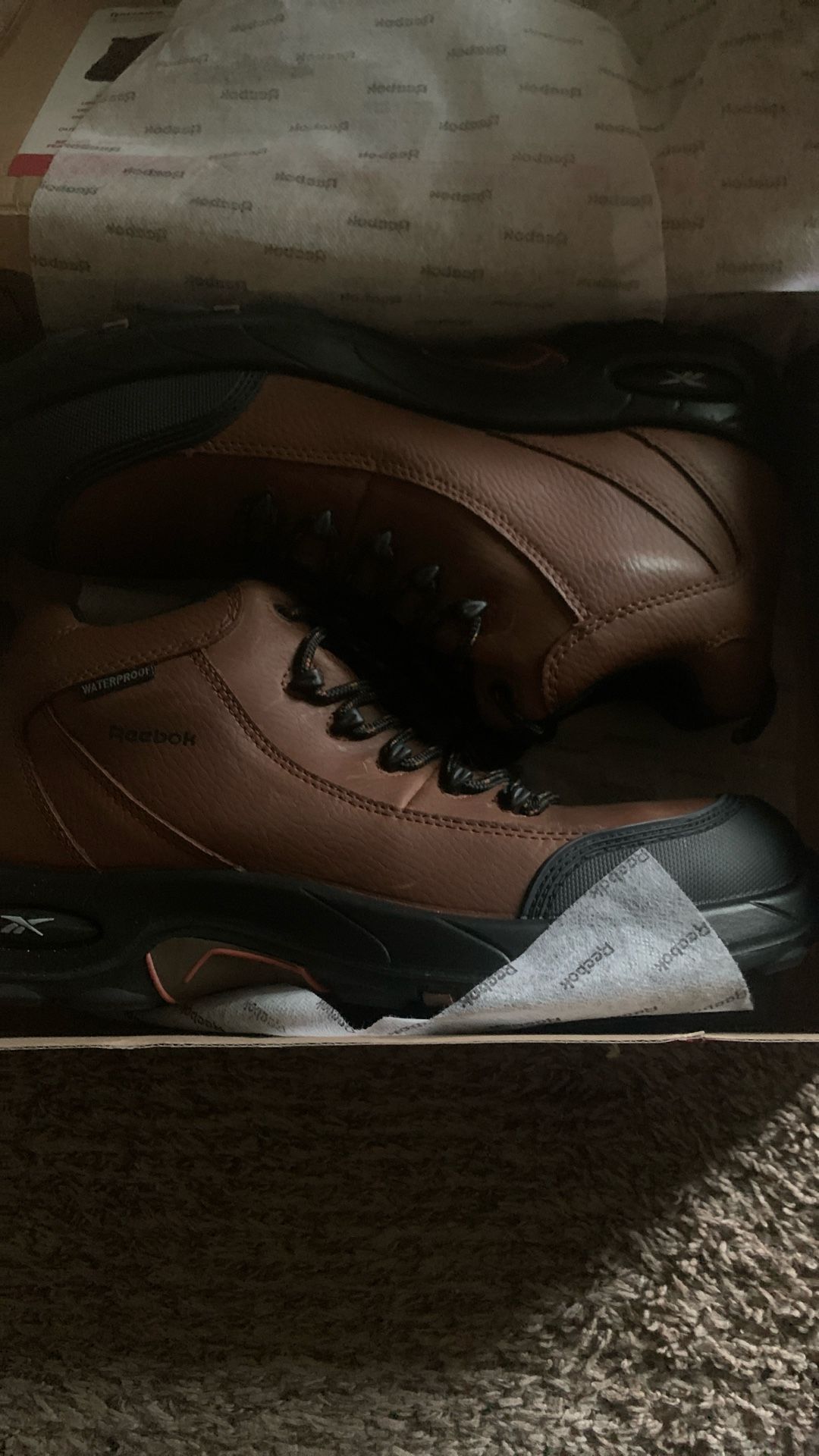 New Rebook Work boots steel toe