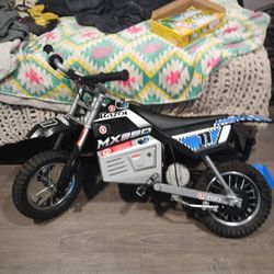 Razor MX350 Mini Motorcycle With Charger 