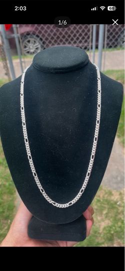 35 grams✨ Silver Figaro chain