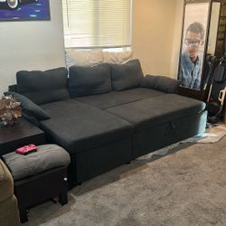 Pull out couch bed