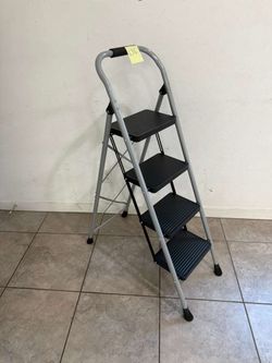 4-step ladder with support hand rail