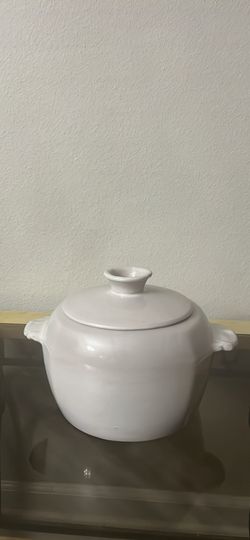 🍲 White Ceramic Casserole Dish / Serving Pot with Lid